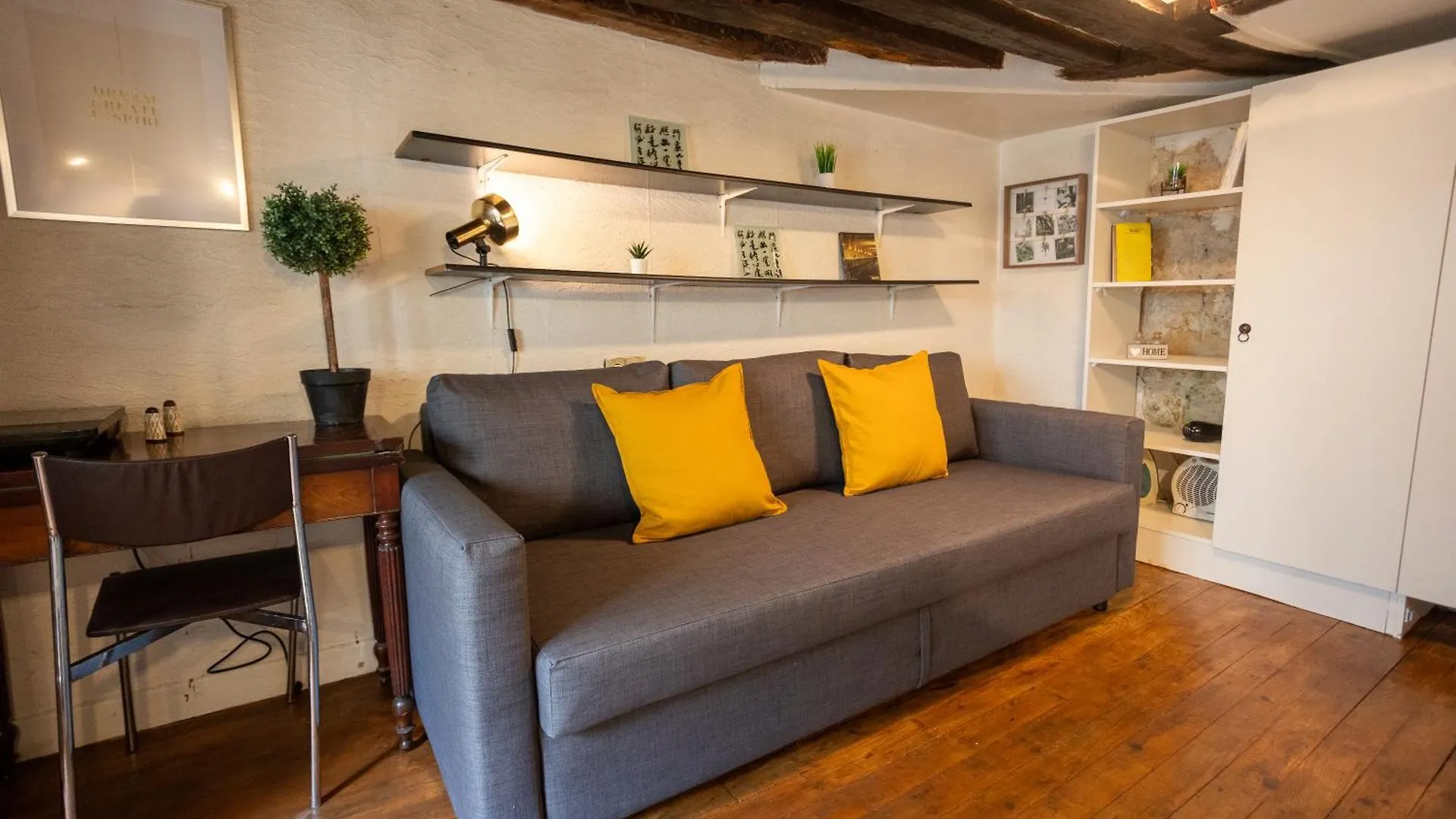 Apartamento Studio Cosy Romantique En Plein Coeur De París Francia